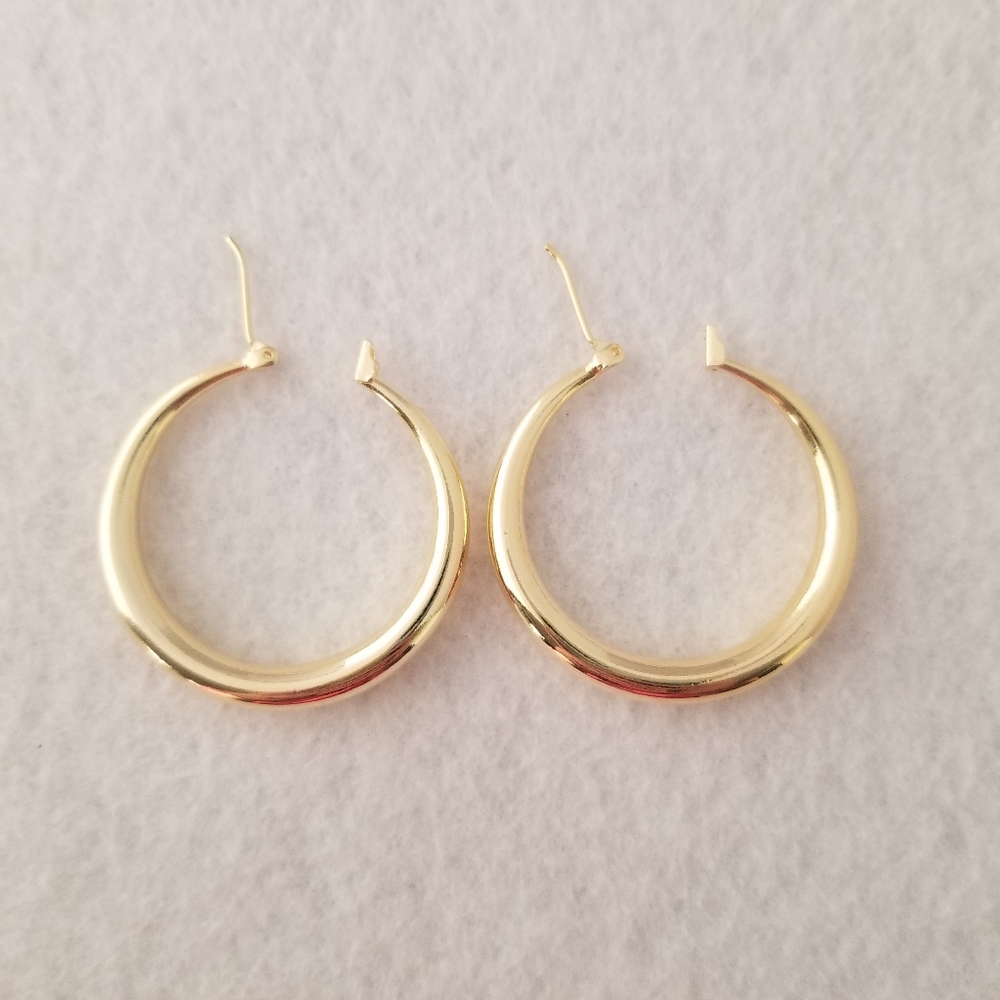 18k Plated 1 1/2" Hoops - Picture 3 of 5